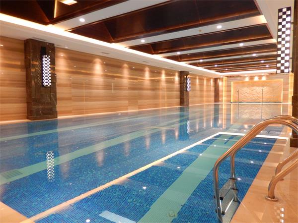 學(xué)校適合建什么泳池，泳池方案怎么做？